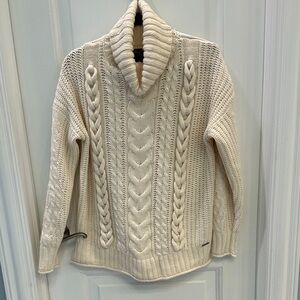 Abercrombie & Fitch Ivory Turtleneck Sweater